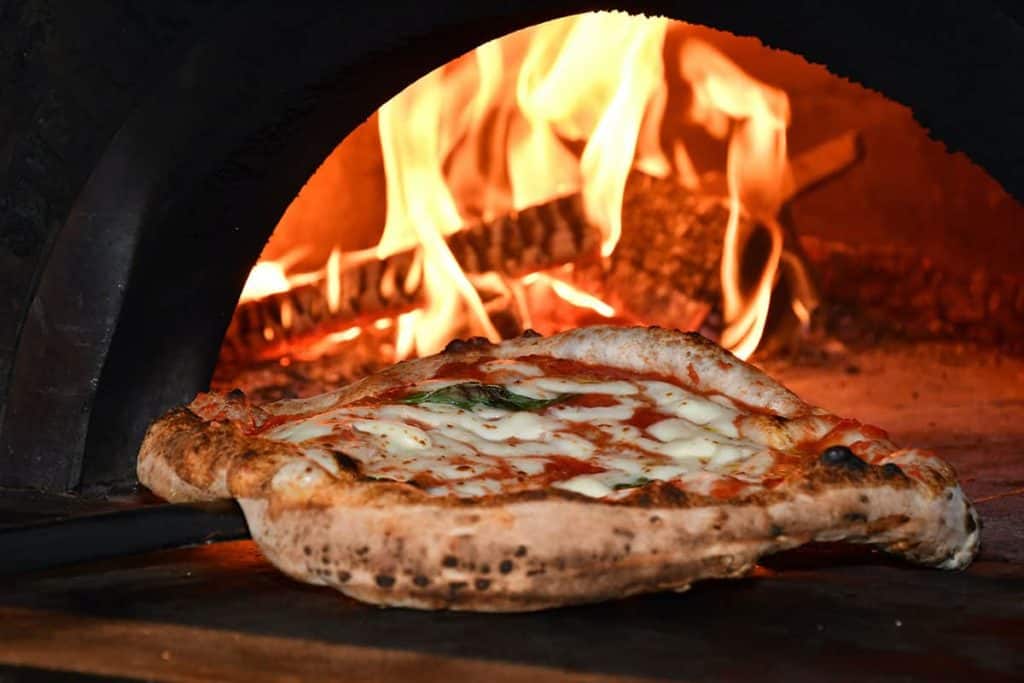 wood-burning-pizza